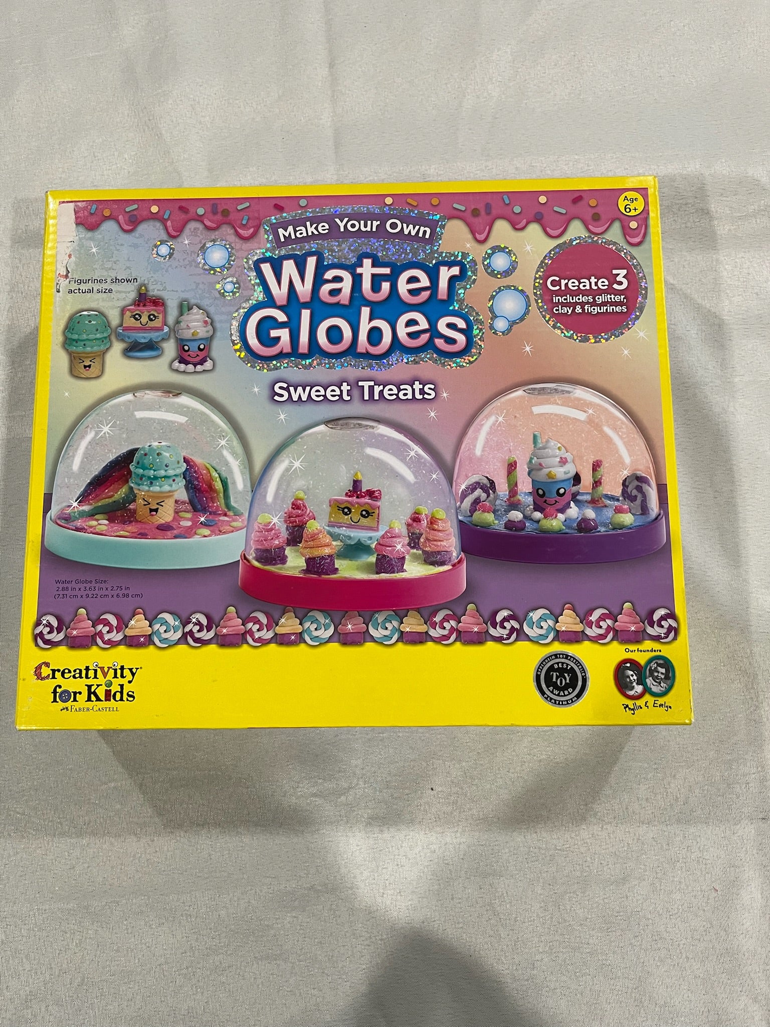 Make Your Own Water Globes image 0
