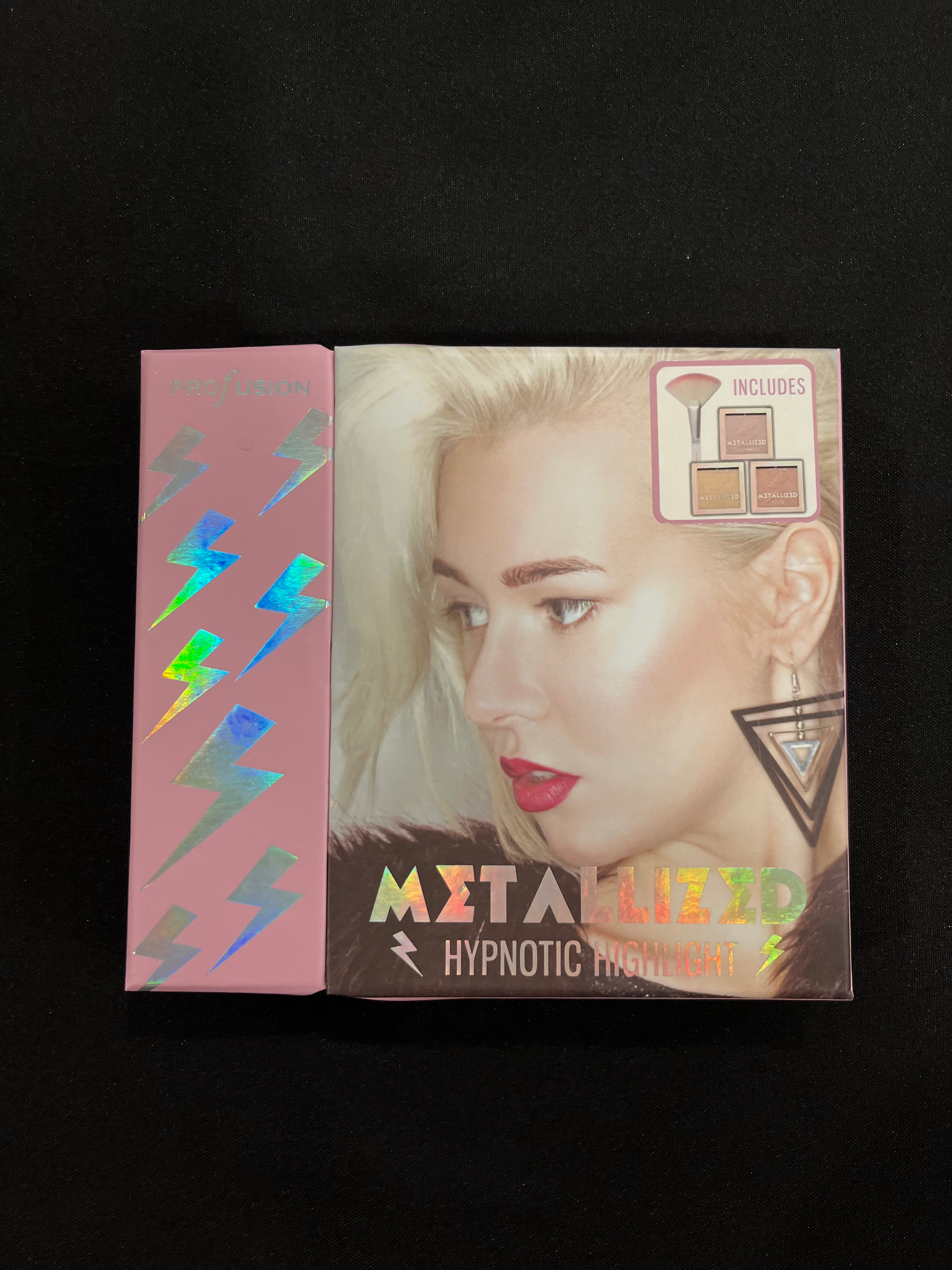4 Piece Highlight Makeup Set  image 1