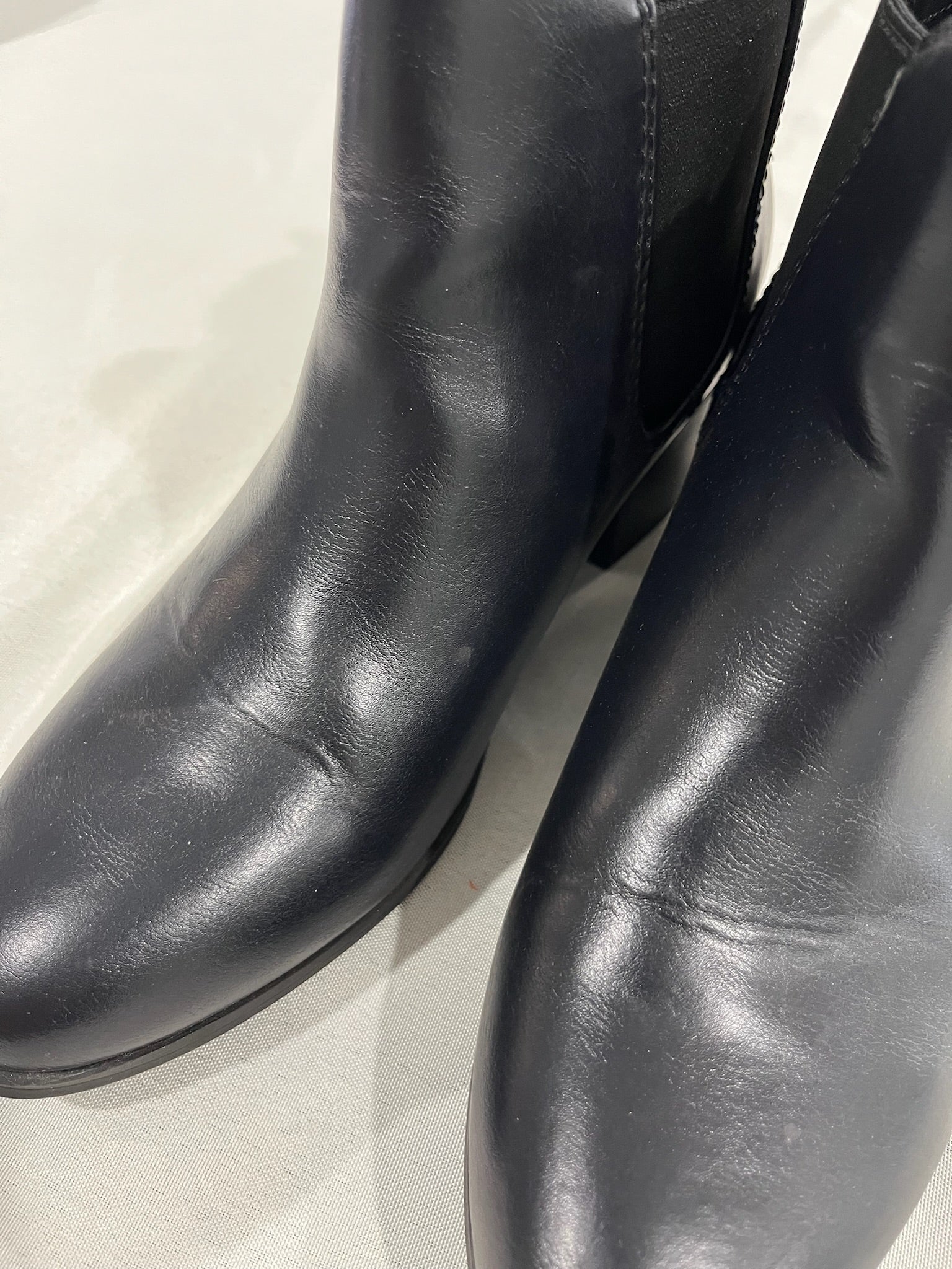 Women’s Black Boots image 4