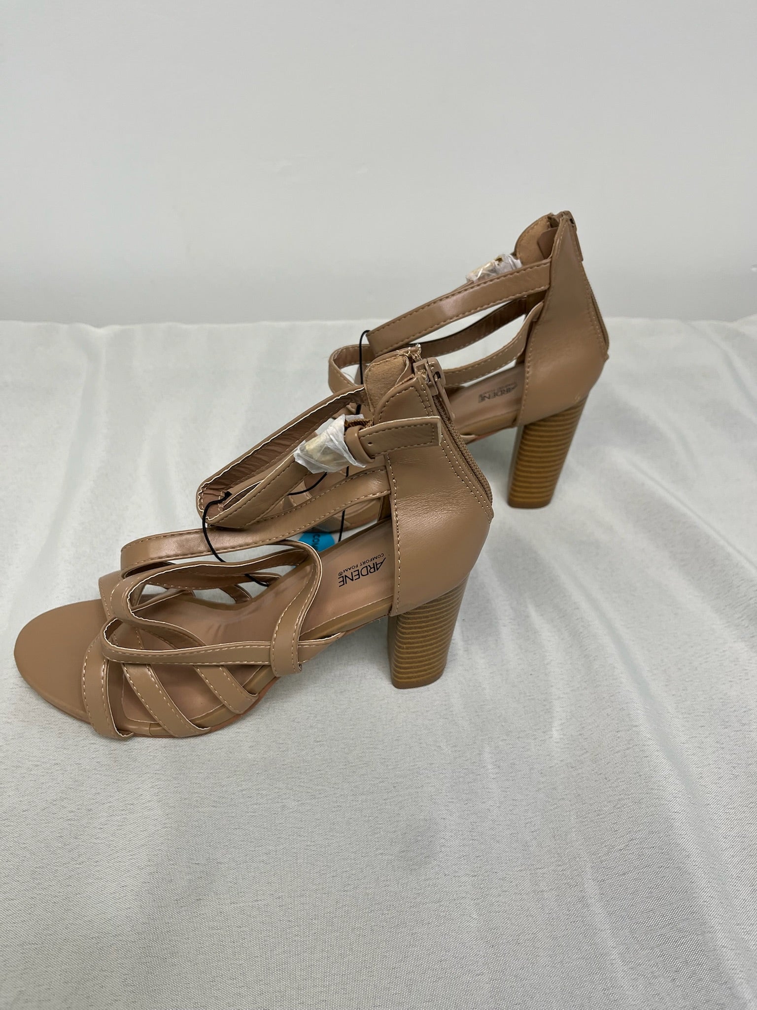 Women’s Tan 3” Heels image 4