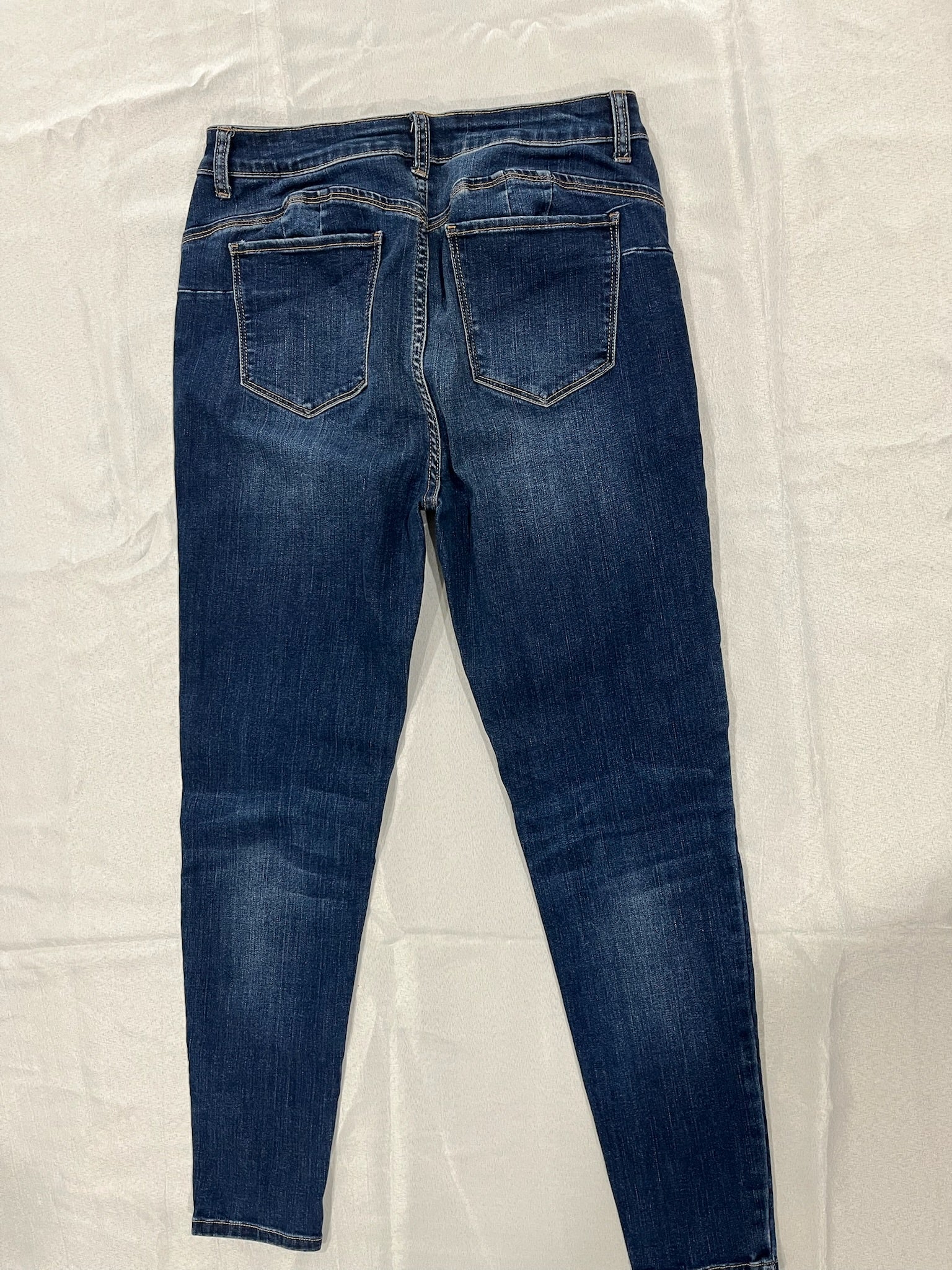 Women’s Blue Jeans image 2