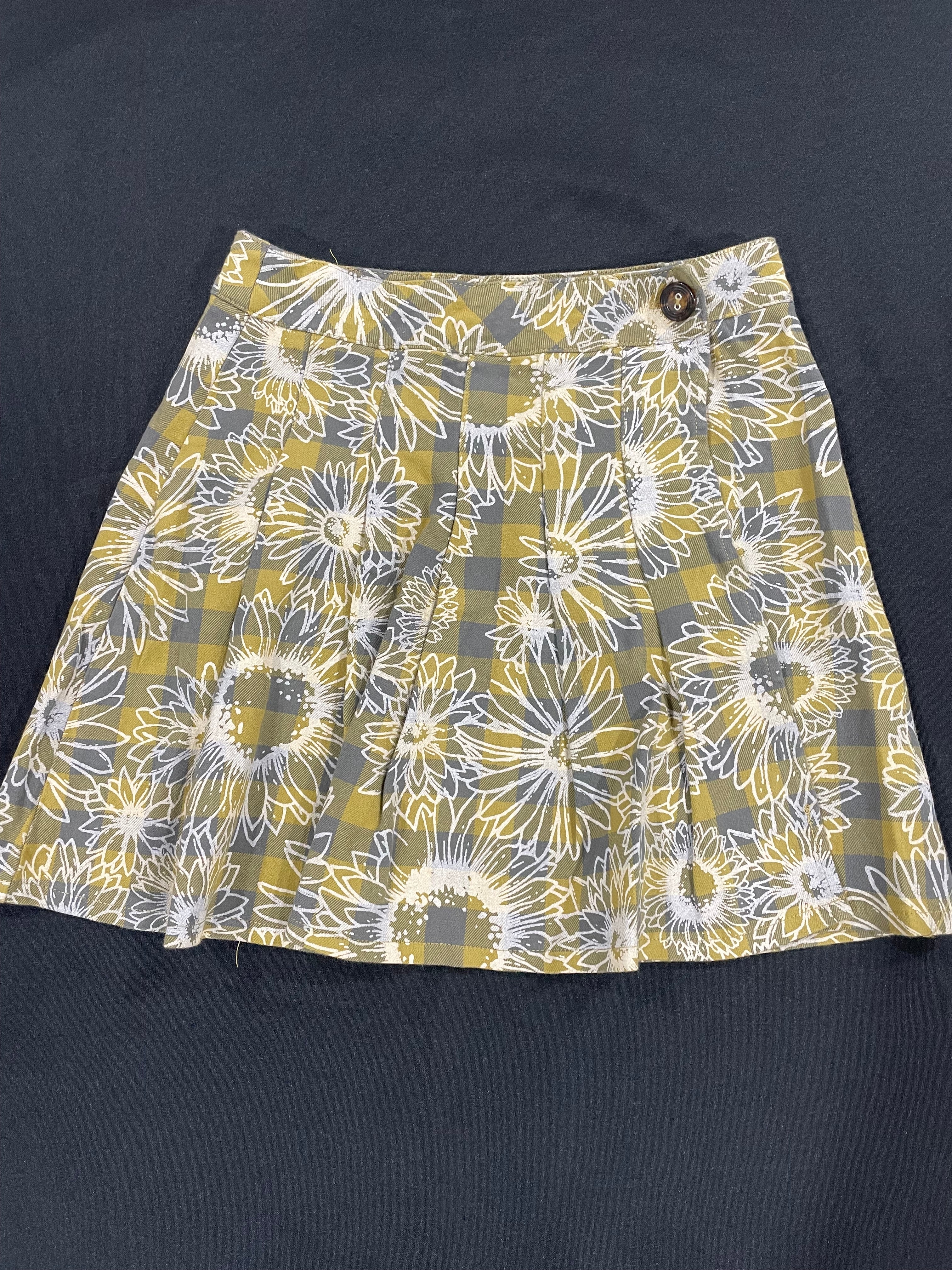Green Floral Skirt image 0