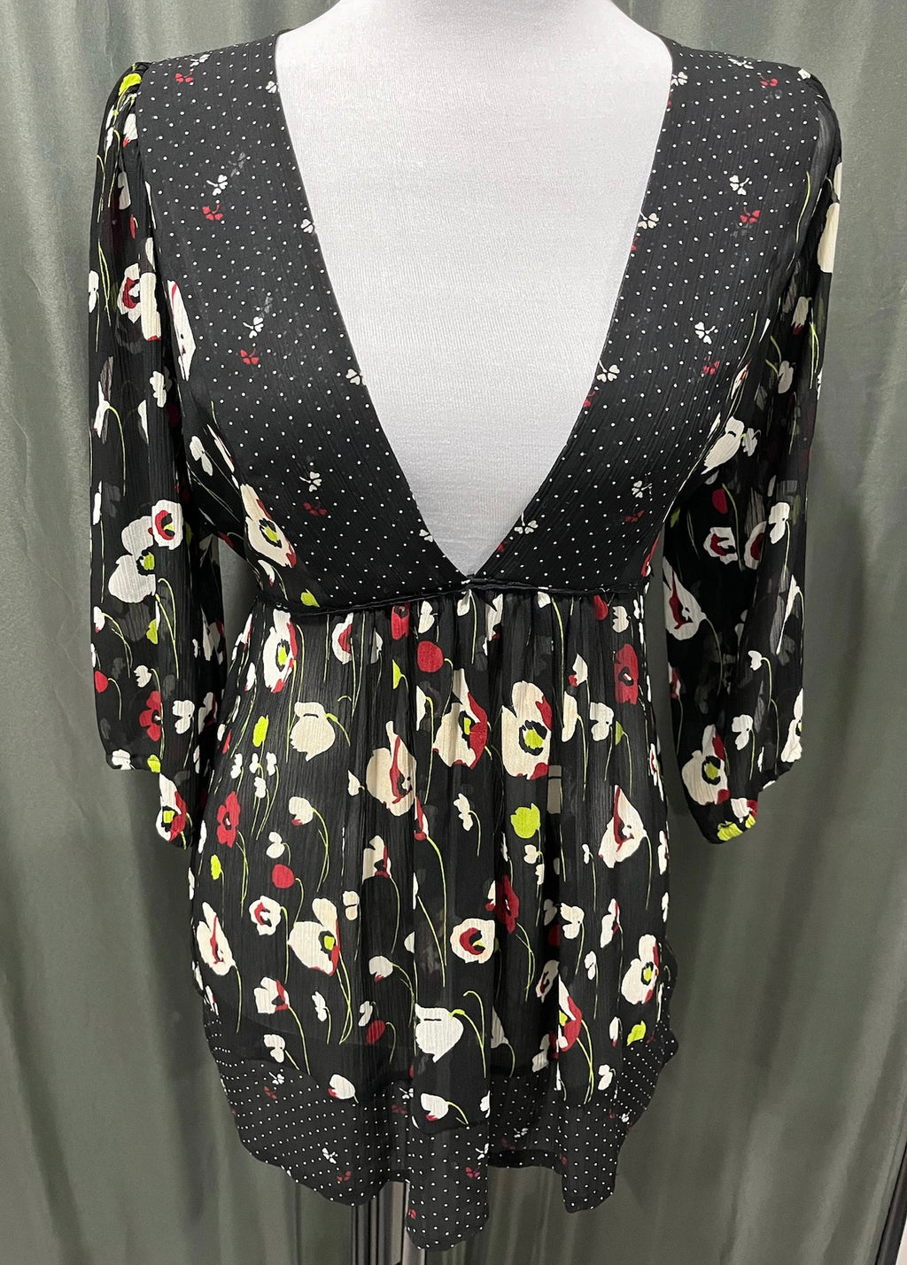 V Neck Floral Top image 0