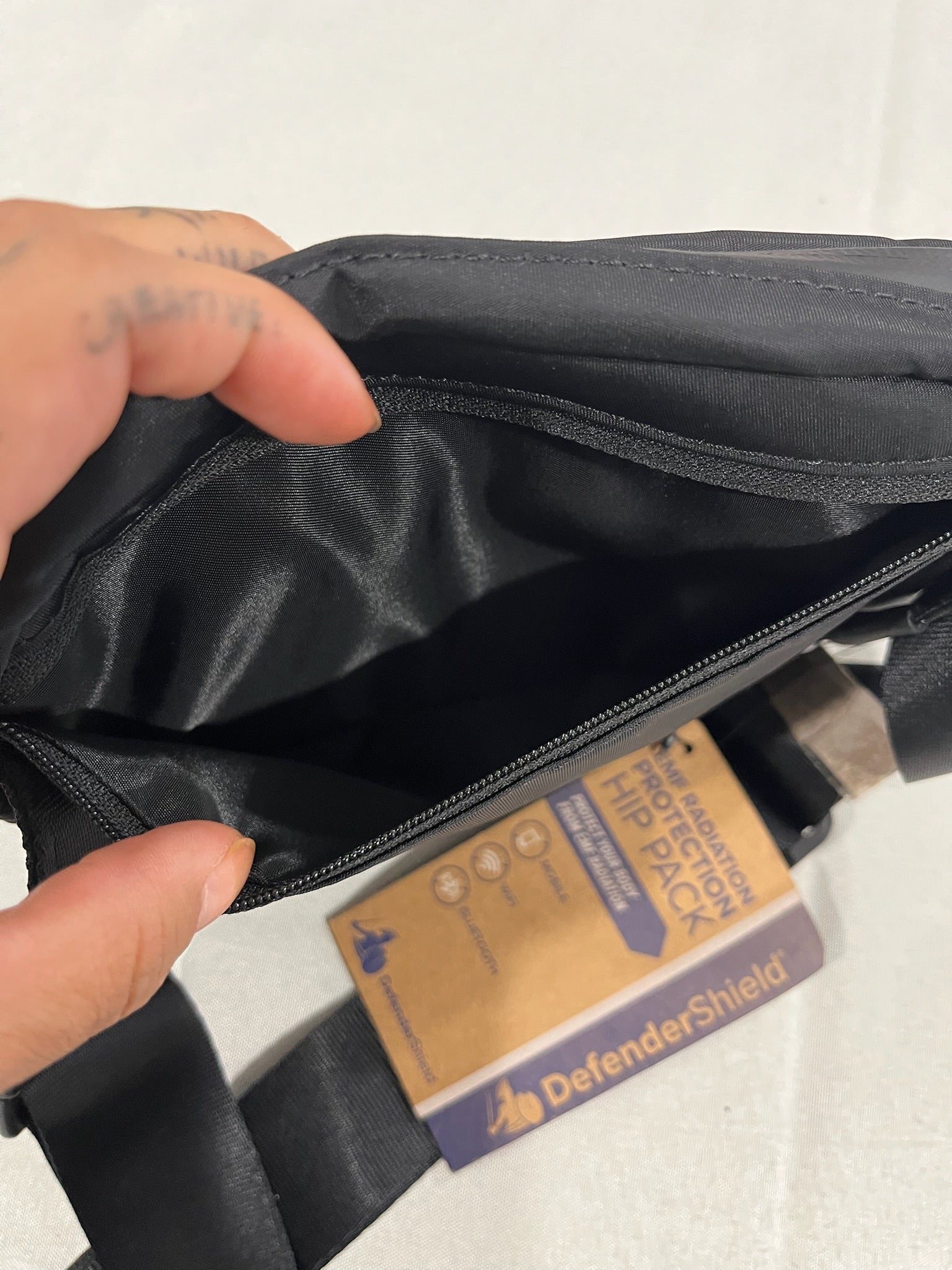 DefenderShield EMF & 5G Radiation Protection Fanny Pack image 5