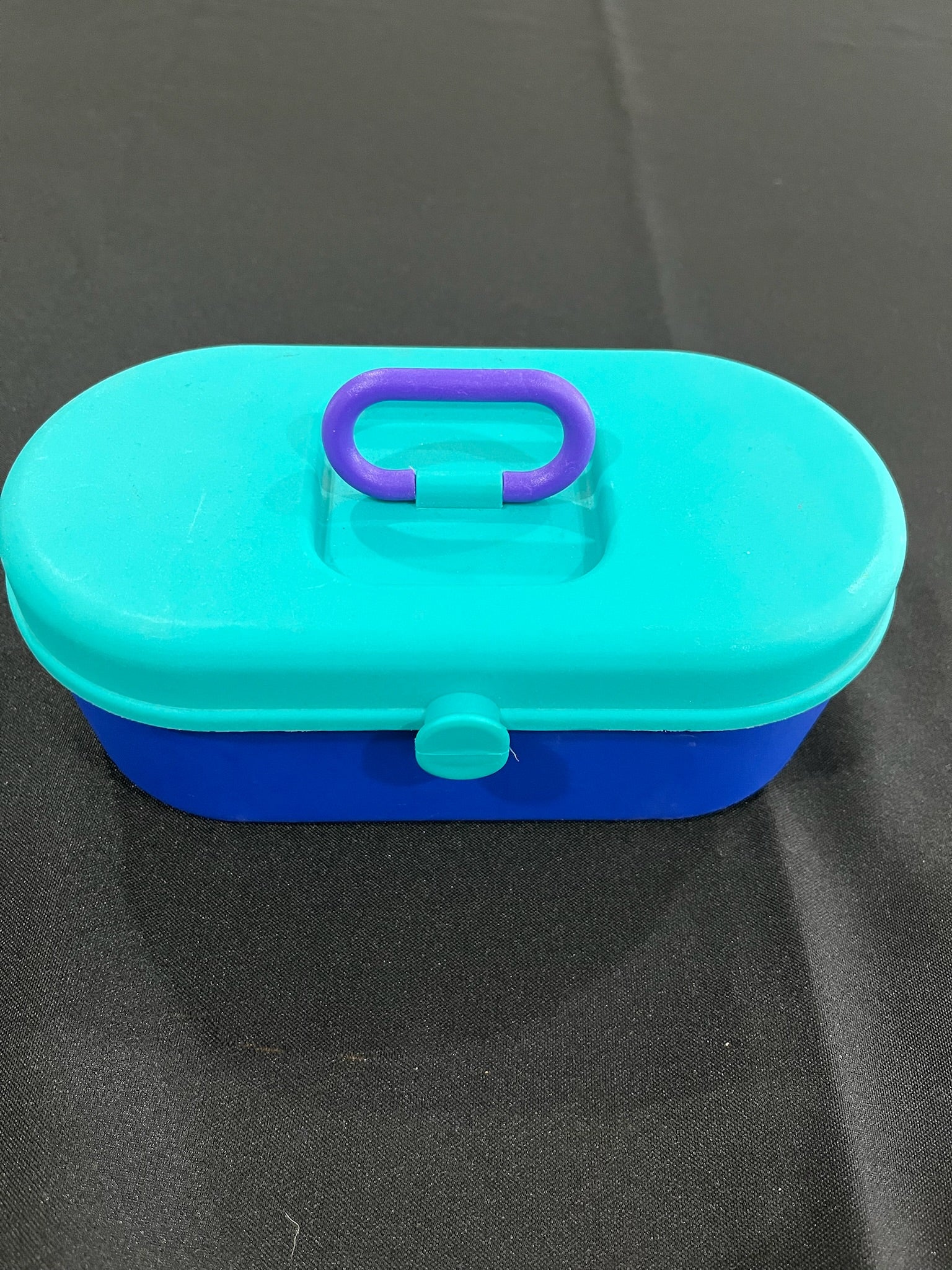 Small Plastic Organizer With Removable Middle Top Tray image 0